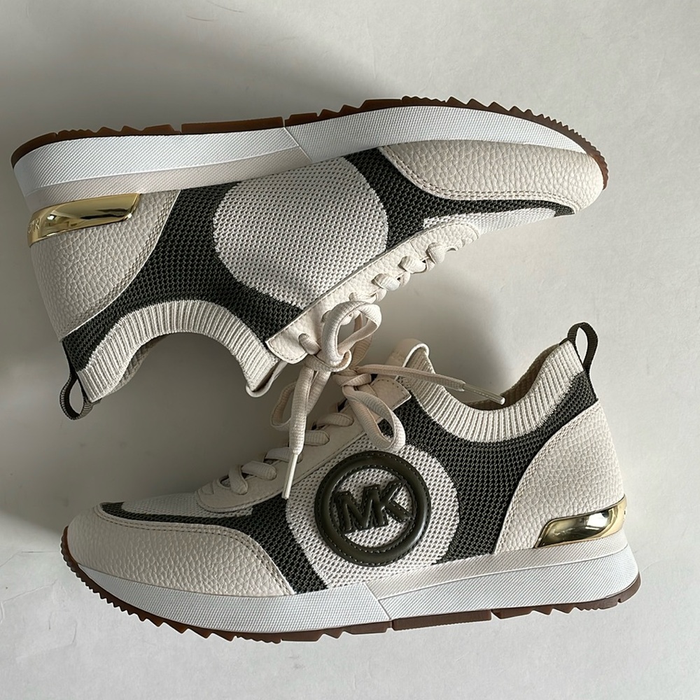 🆕 Michael Kors Cream & Army Green Sneakers